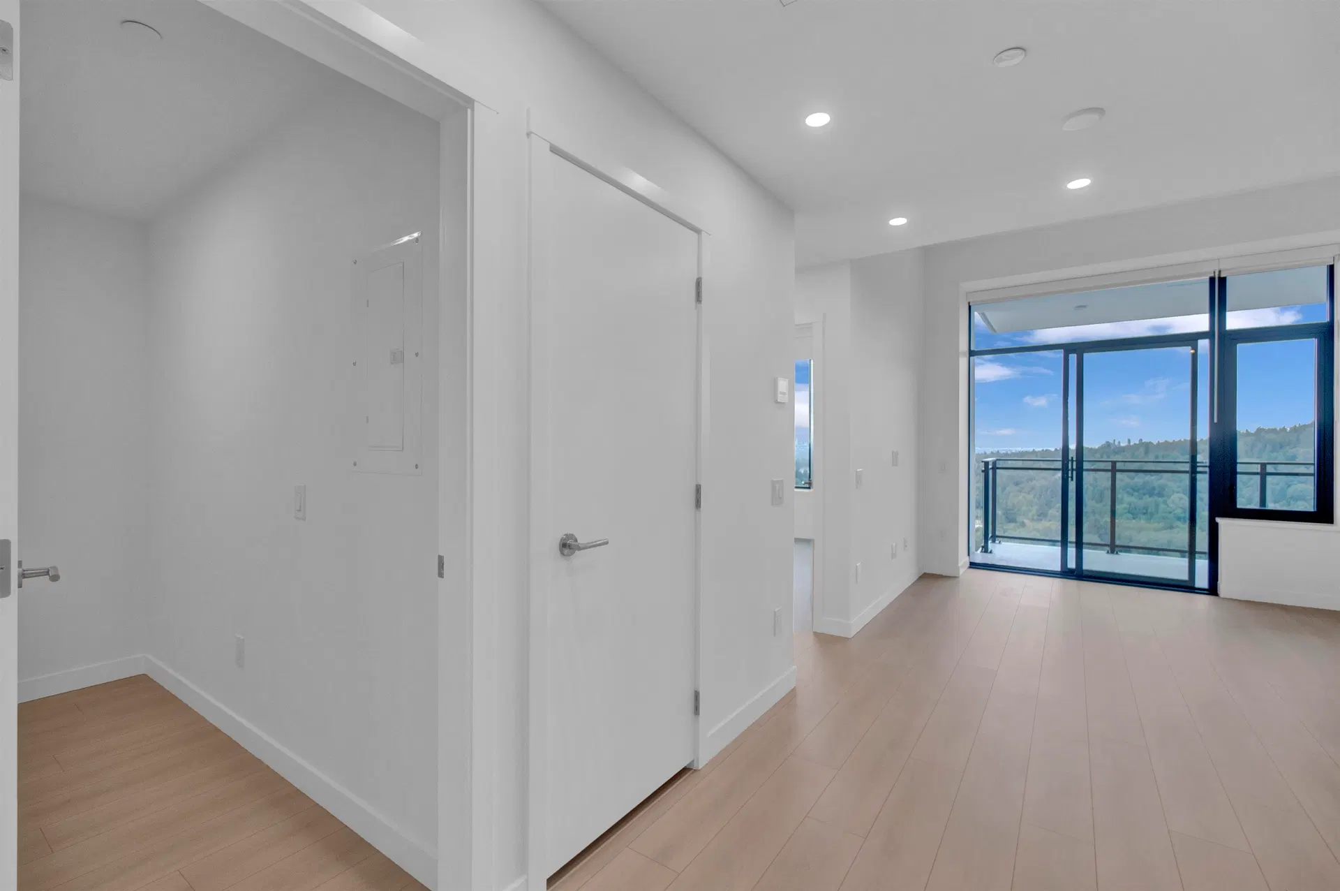 Photo 2 of 37 at #2703 – 626 Claremont Street