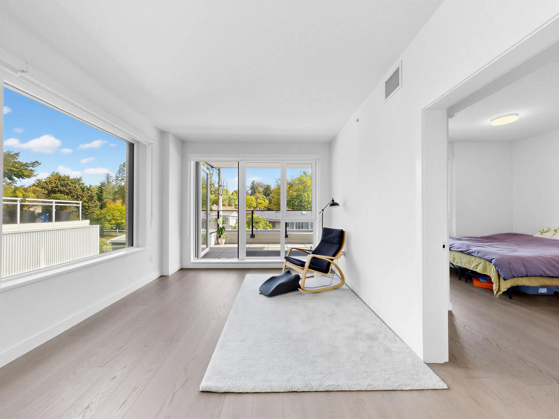 Photo 3 of 32 at #314 – 5168 Cambie Street