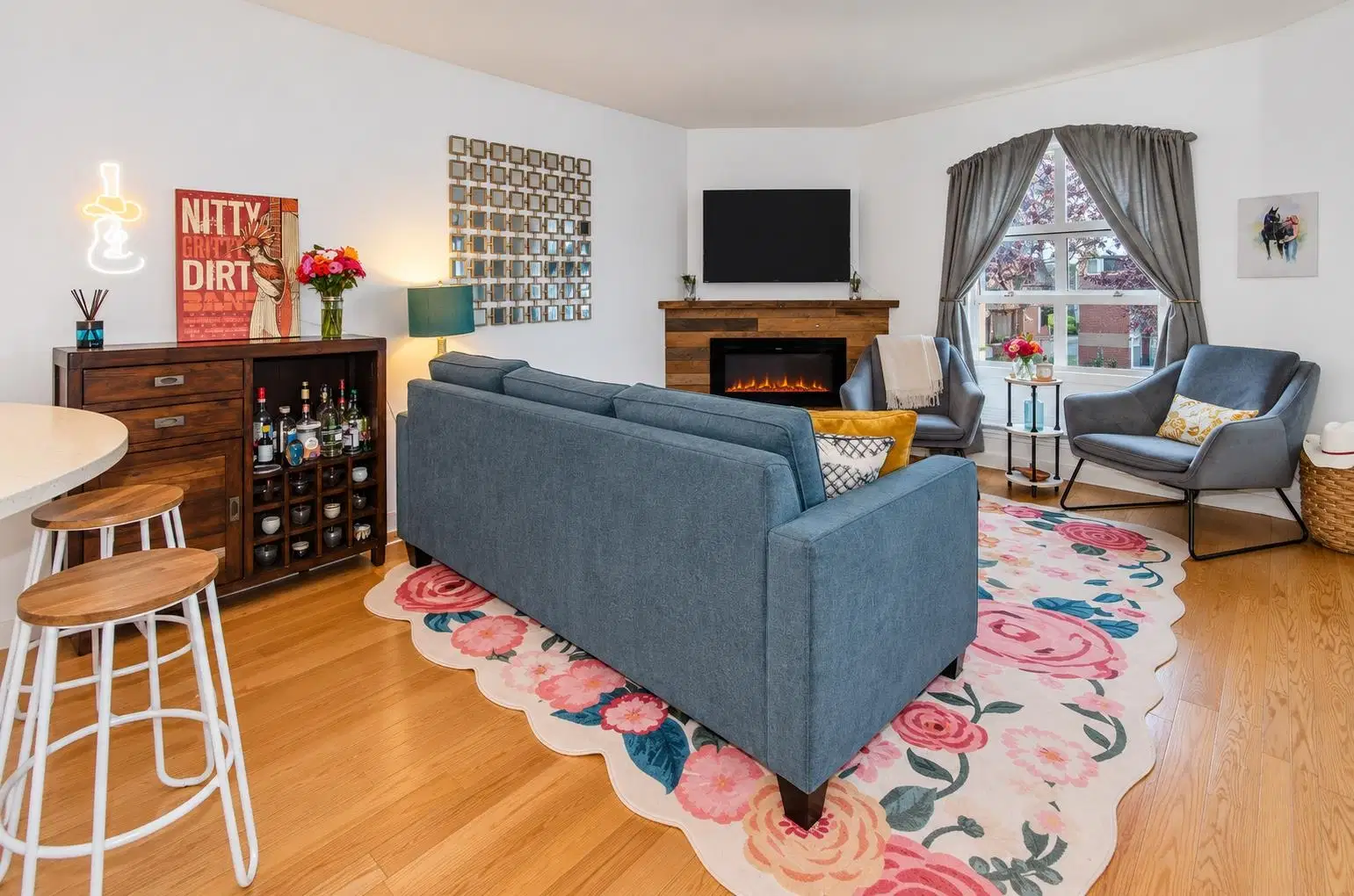 #212 – 1082 8th Avenue