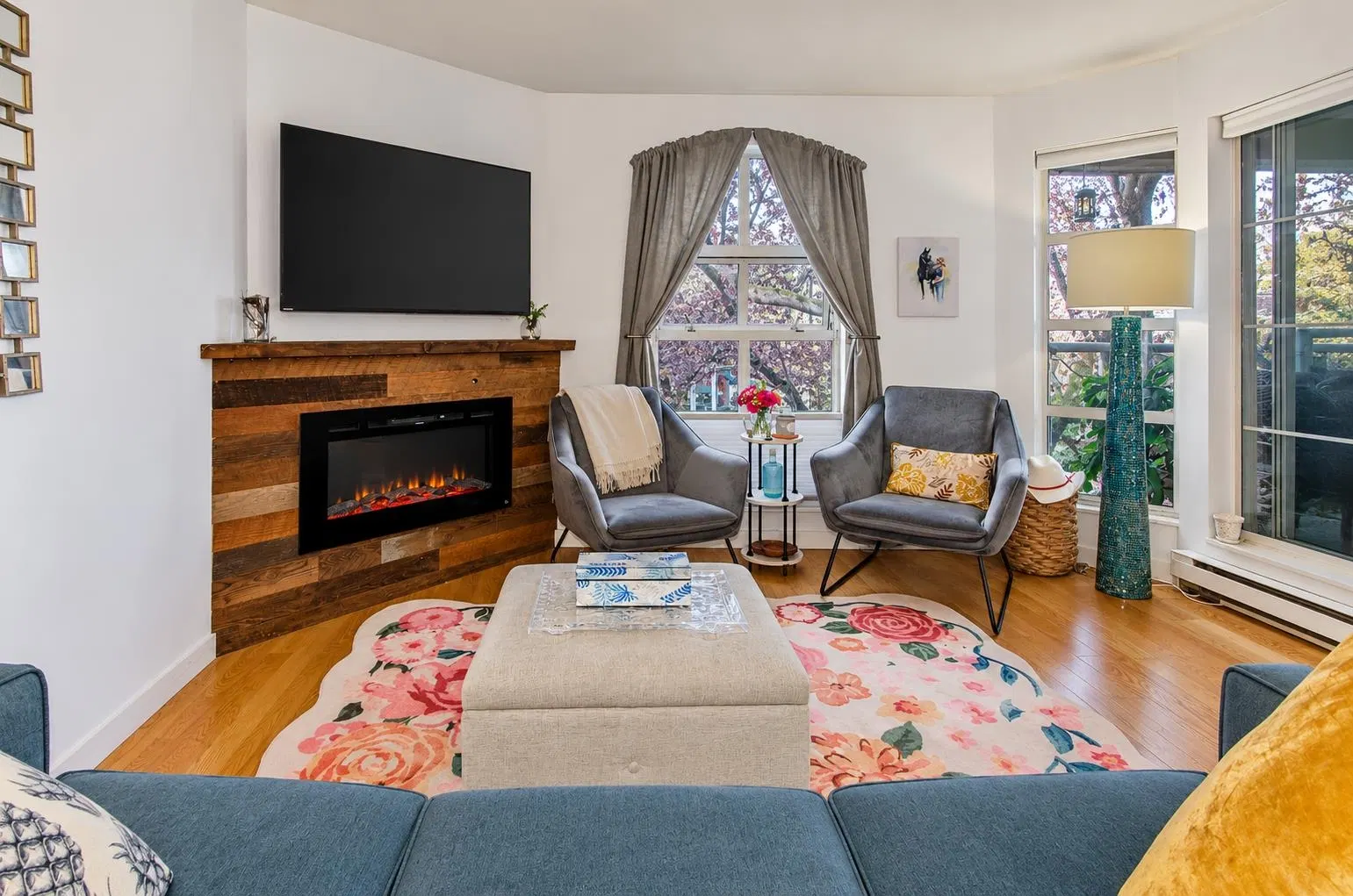 Photo 2 of 24 at #212 – 1082 W 8th Avenue