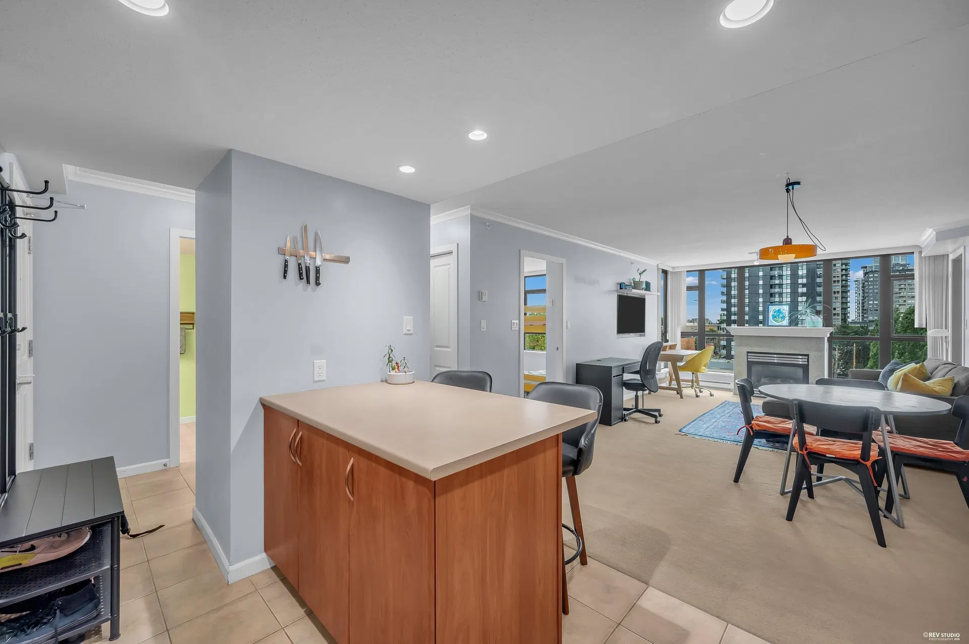 Photo 3 of 23 at #804 – 615 Hamilton Street