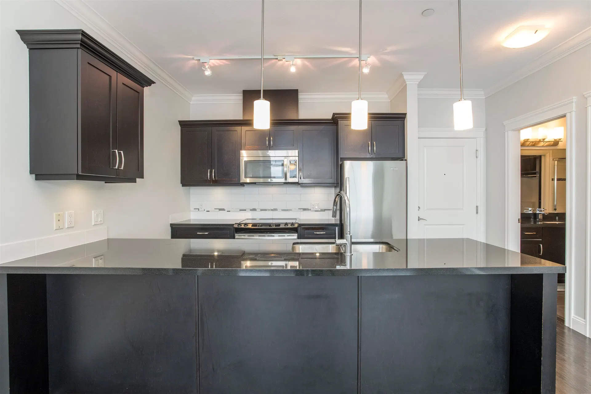 Photo 4 of 40 at #415 – 11882 226 Street