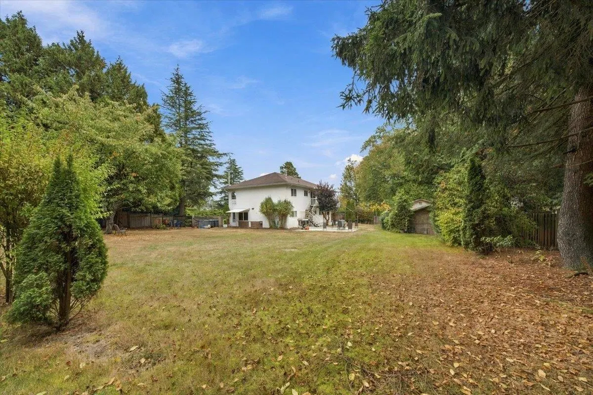 Photo 2 of 29 at 14790 55 Avenue