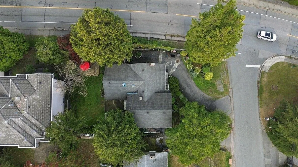 Photo 2 of 14 at 6009 Elgin Avenue