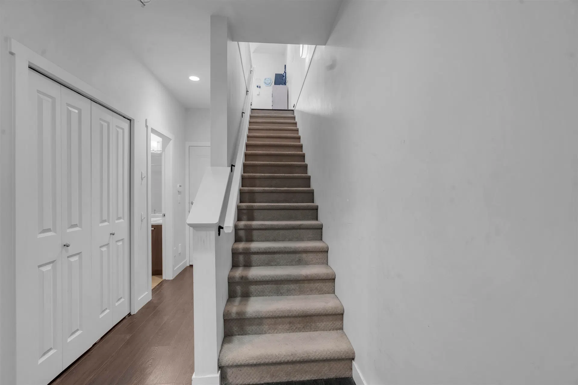 Photo 5 of 32 at #81 – 5888 144 Street