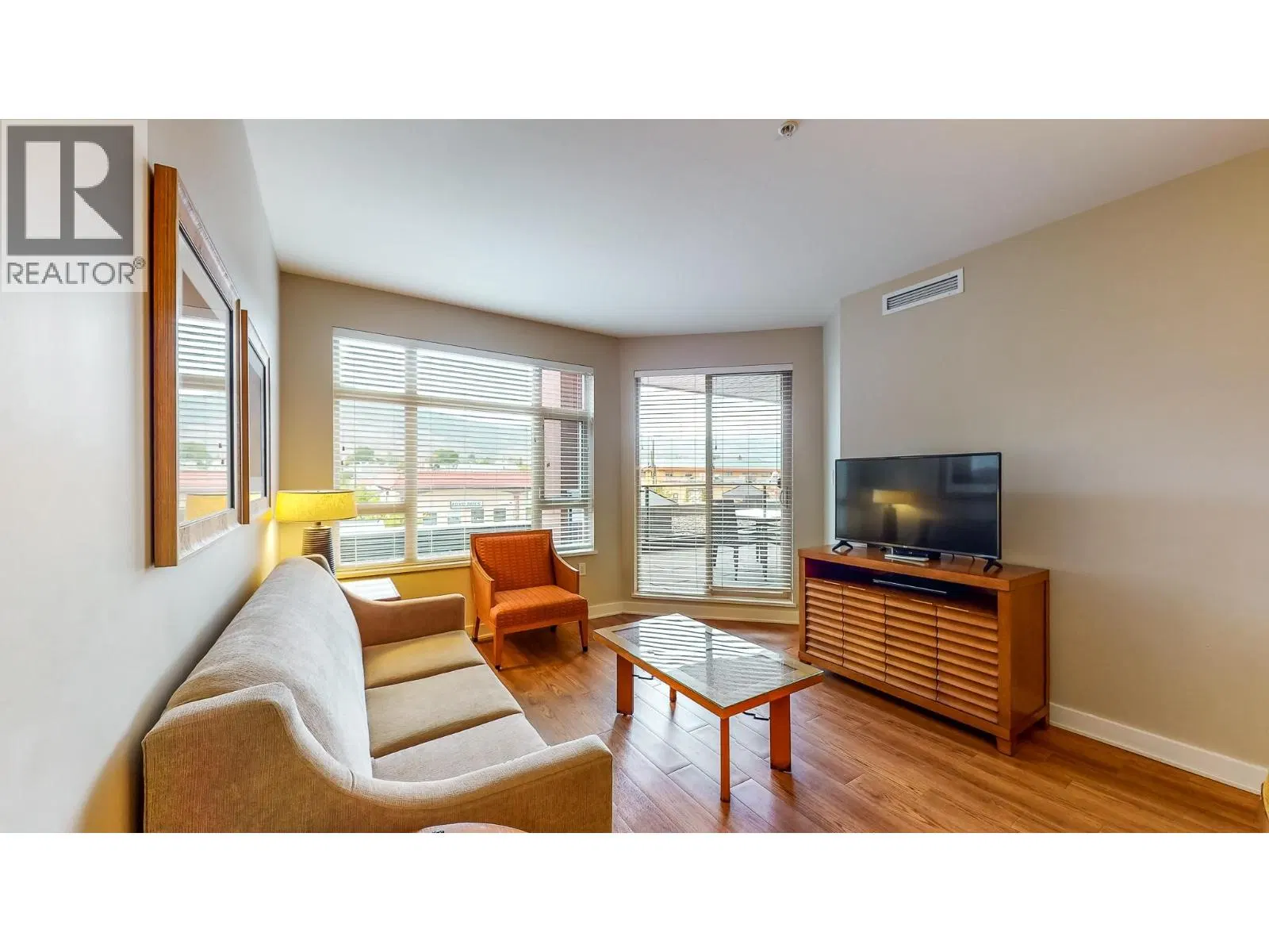 Photo 4 of 23 at #312 F&G – 15 Park Place