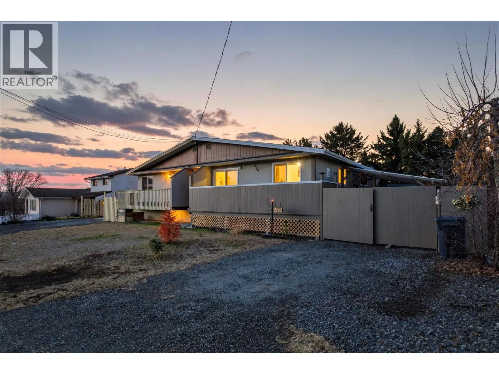 1582 Stage Road