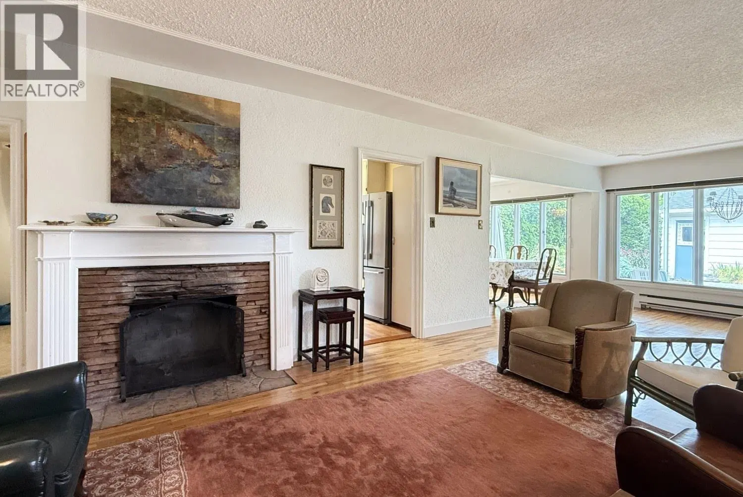 Photo 3 of 28 at 125 East 48TH Avenue