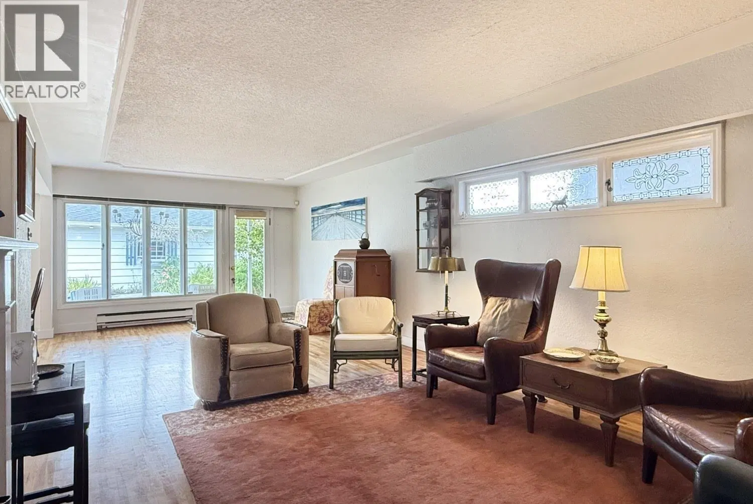 Photo 5 of 28 at 125 East 48TH Avenue