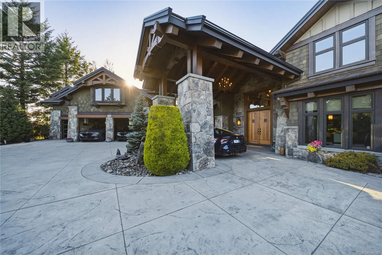 Photo 5 of 98 at 5025 Hinrich View