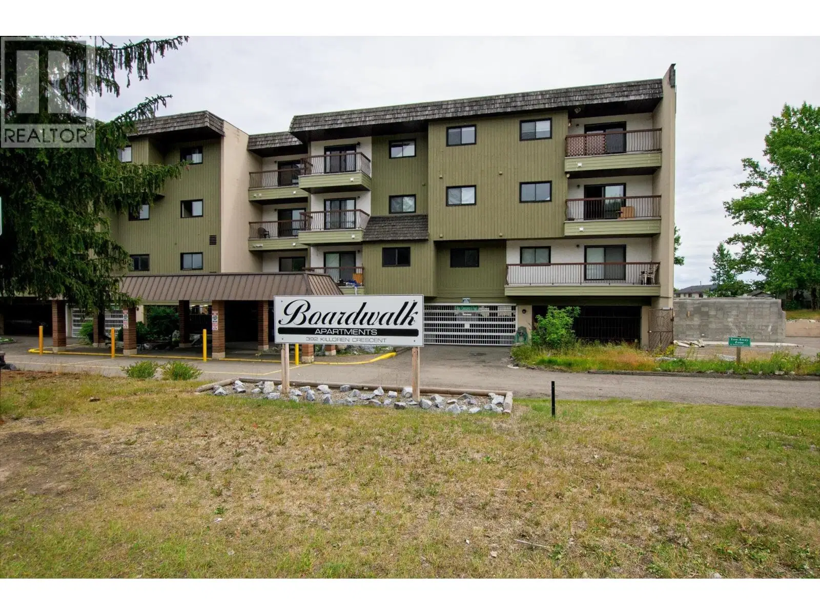 #215 – 392 KILLOREN Crescent