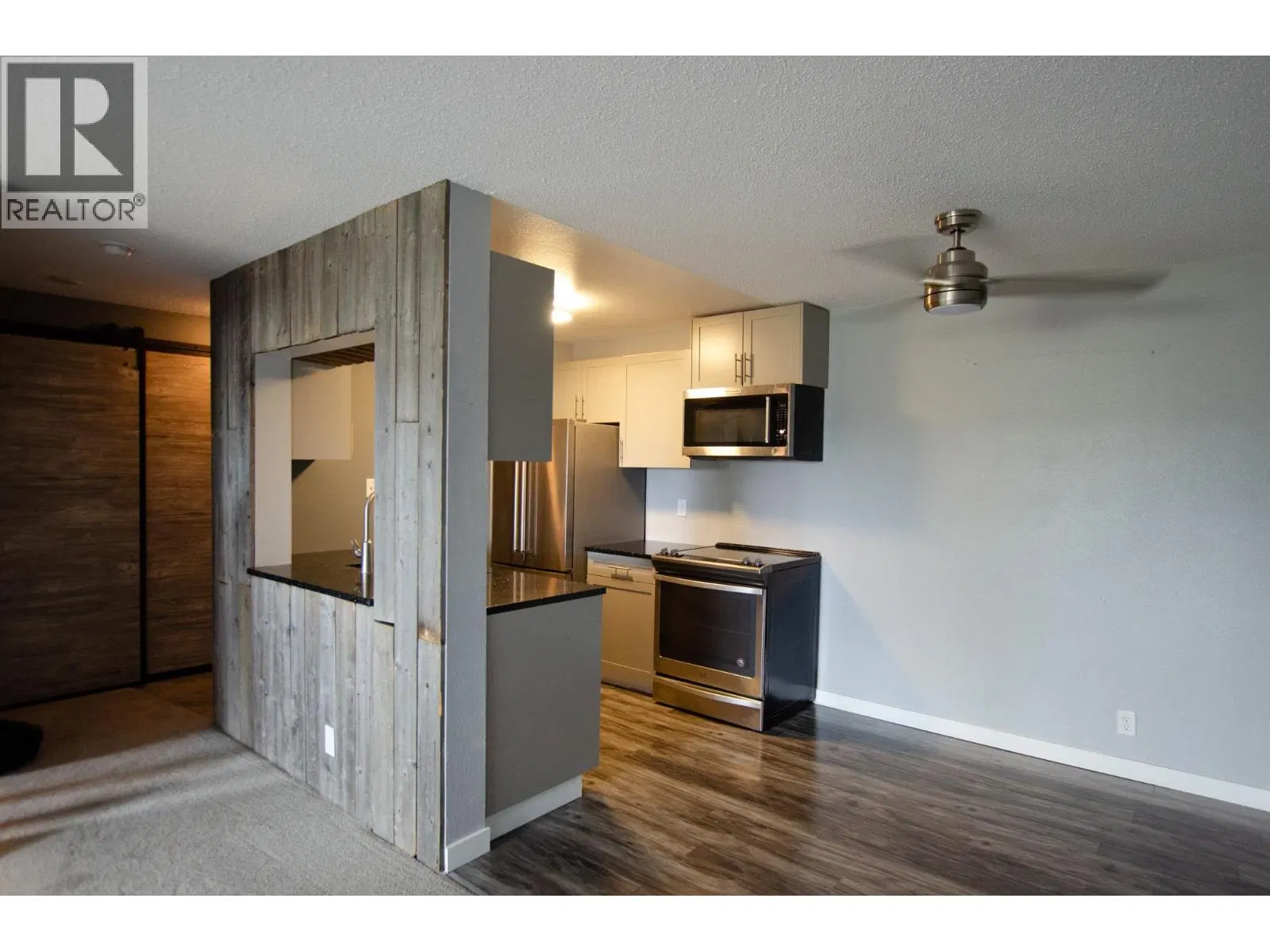 Photo 3 of 21 at #215 – 392 KILLOREN Crescent