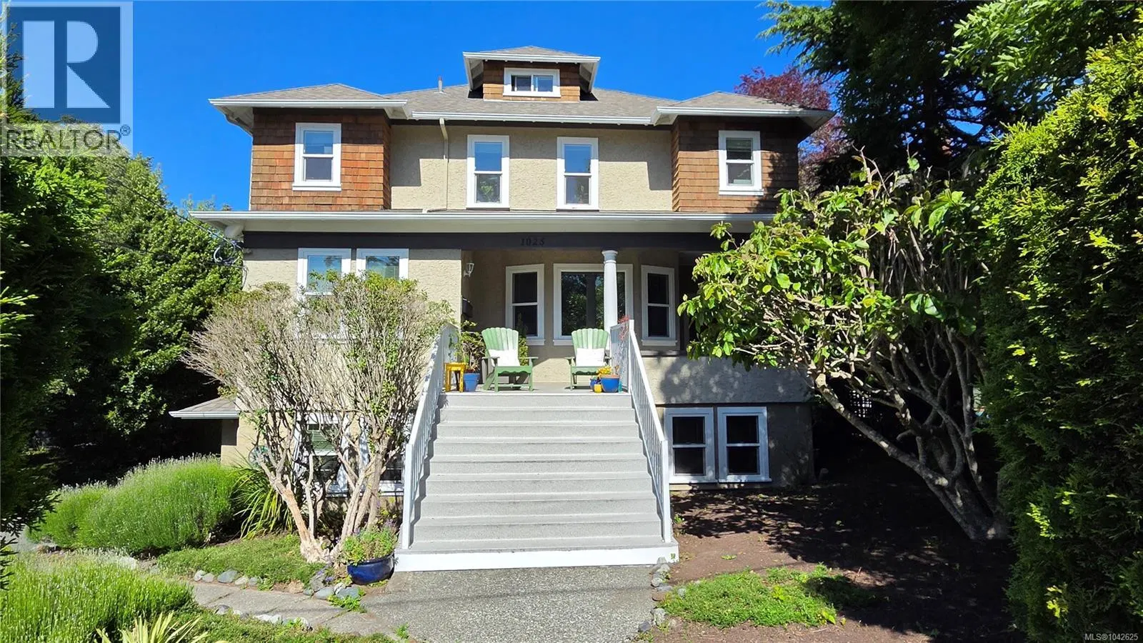 Photo 2 of 30 at 1025 Carberry Gardens