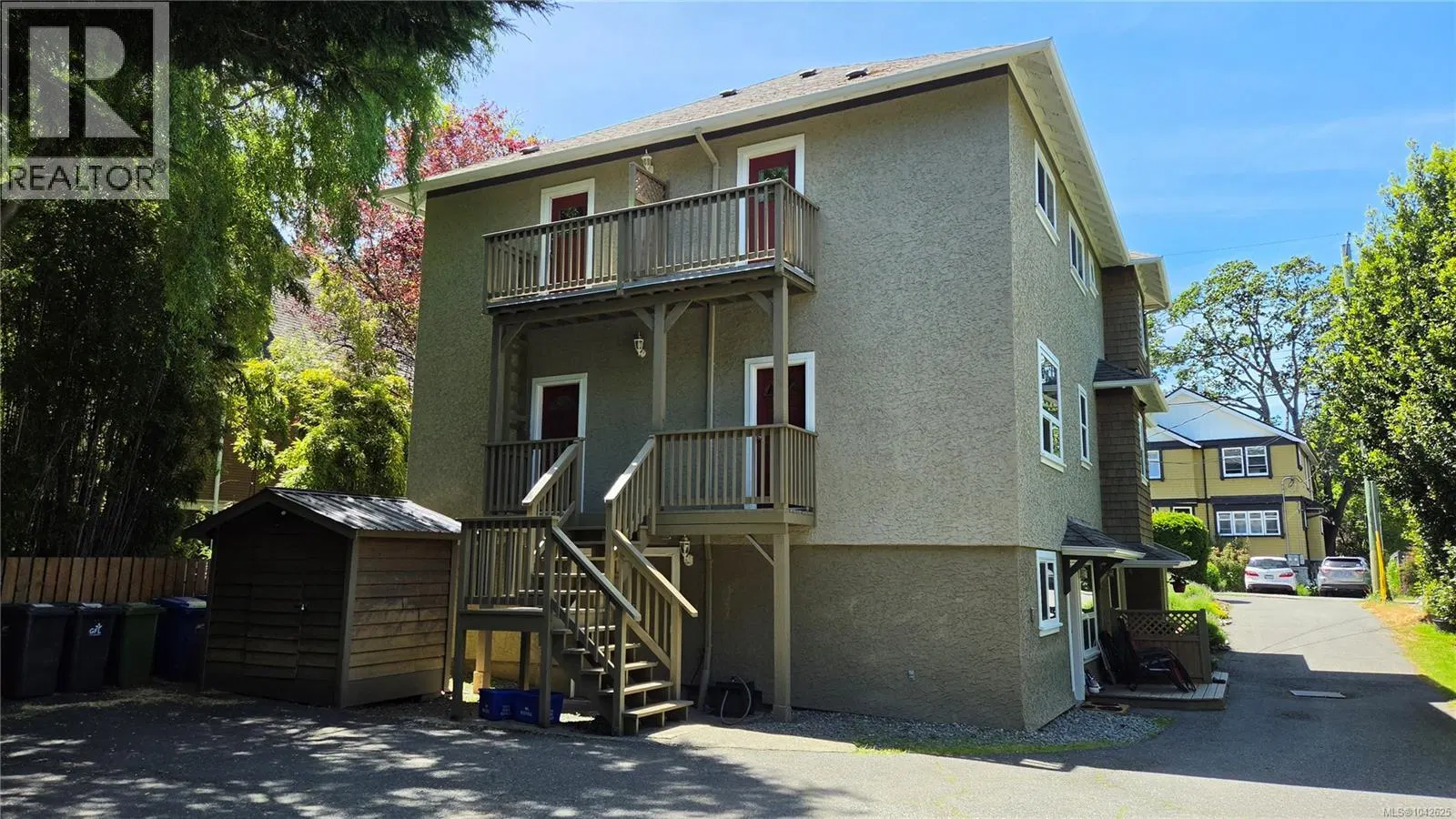 Photo 4 of 30 at 1025 Carberry Gardens