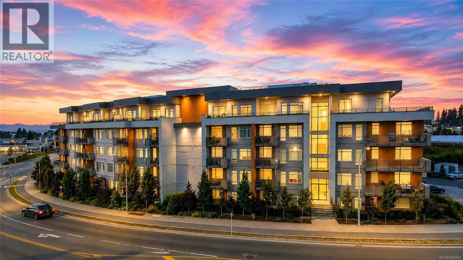 #207 – 6540 Metral Drive