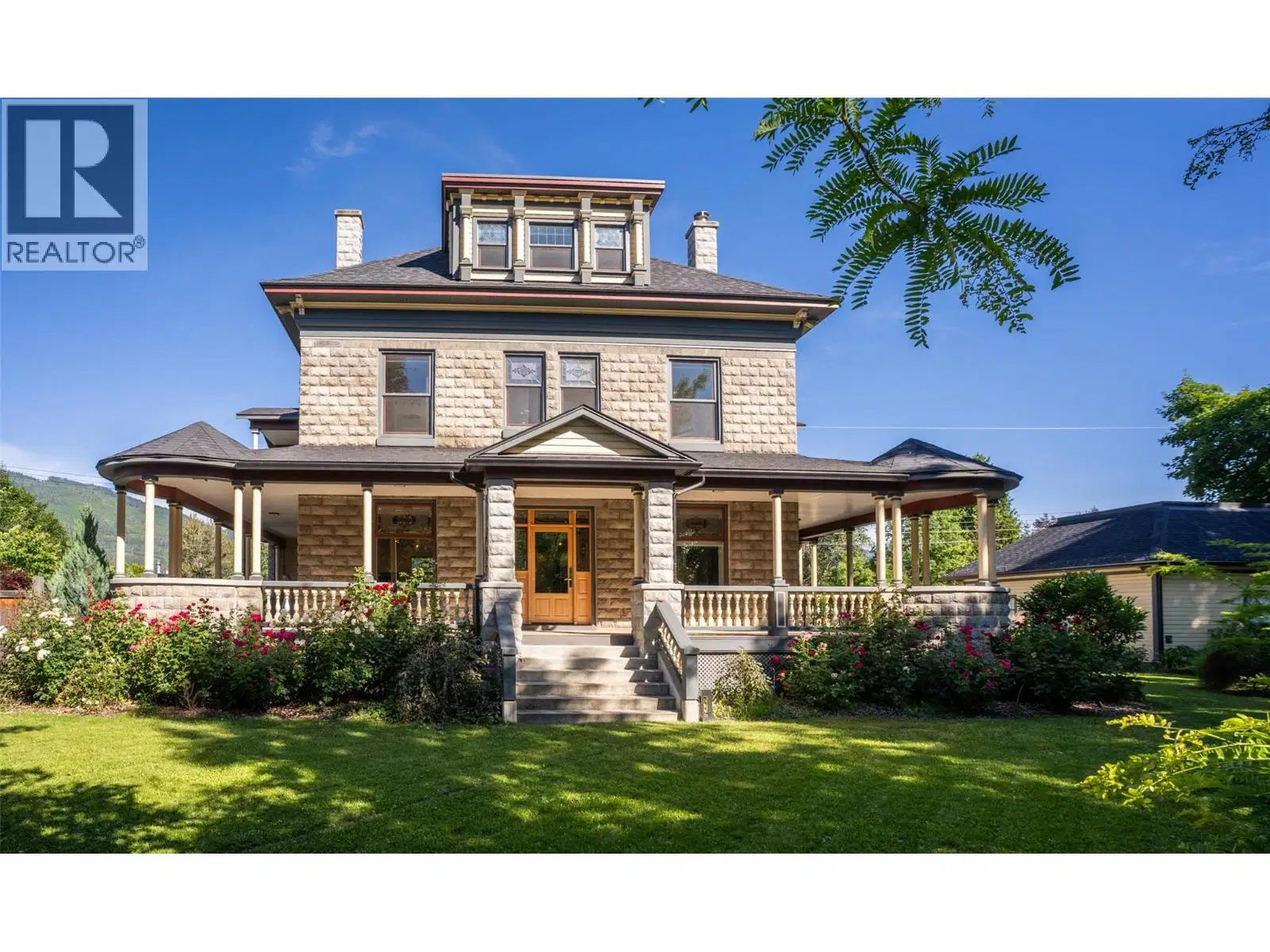 805 & 815 Mackenzie Avenue
