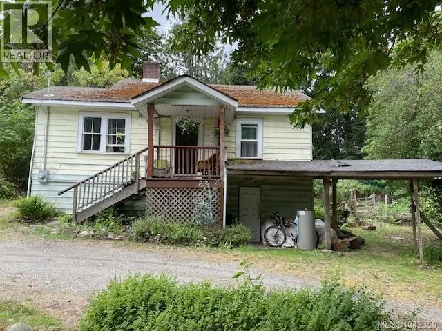 220 Fulford-Ganges Road