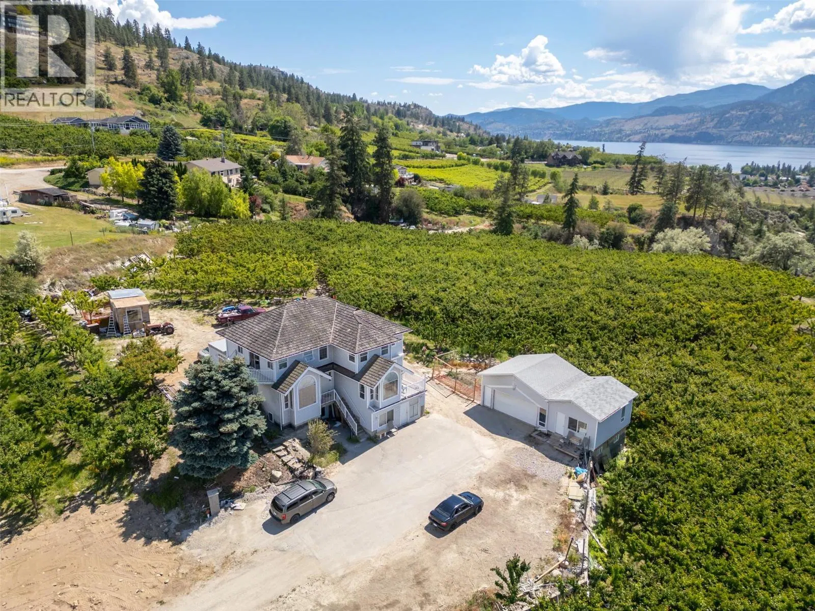 Photo 1 of 58 at 2885 Valleyview Road