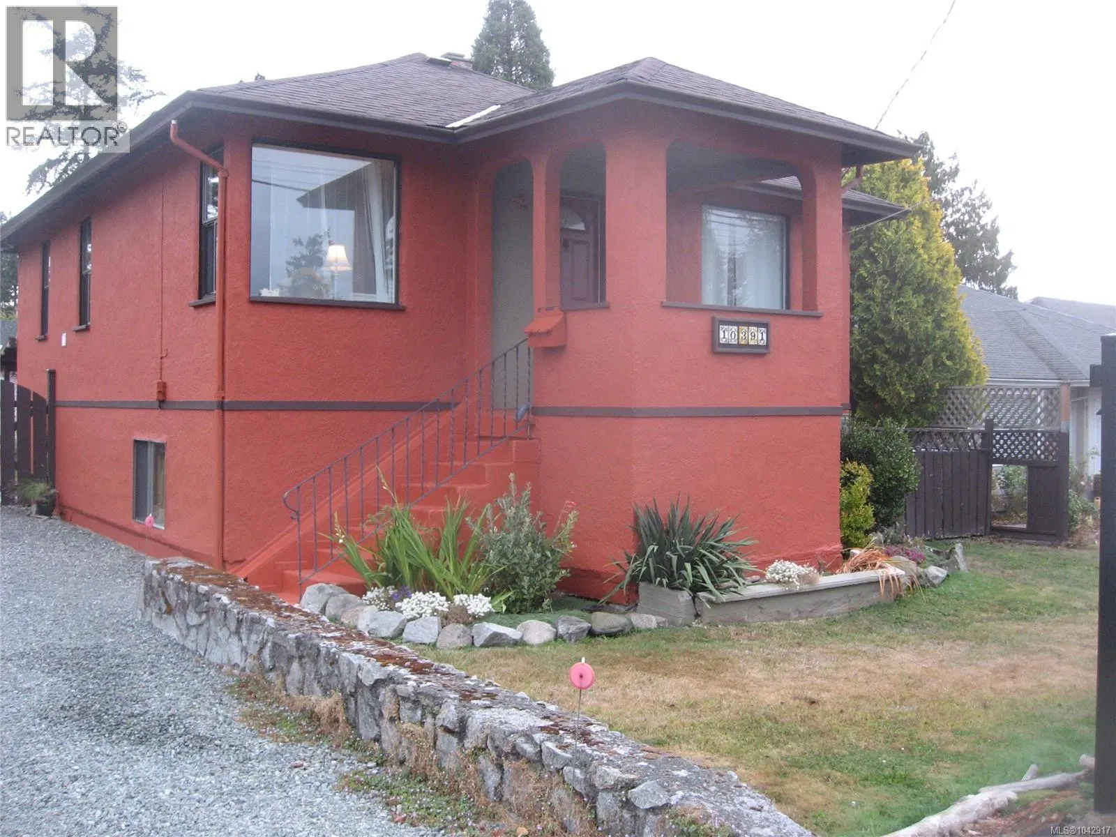Photo 1 of 9 at 10391 Resthaven Drive