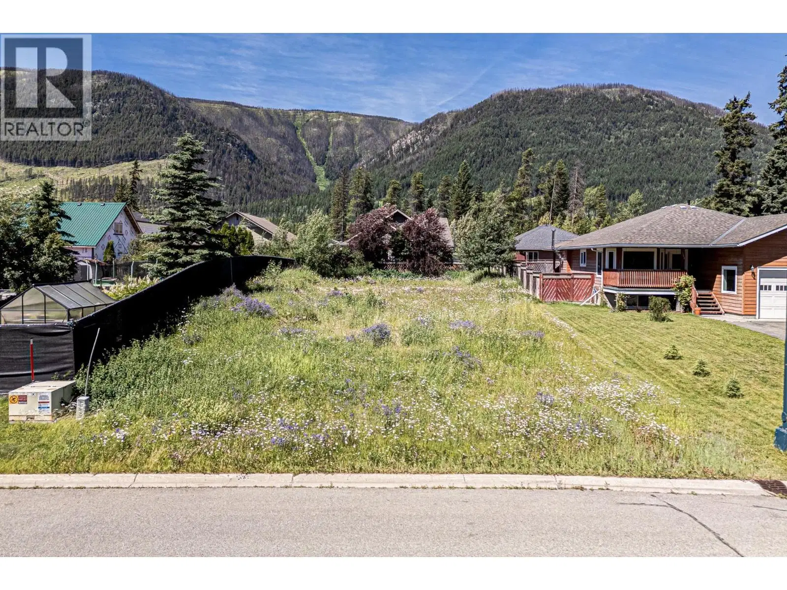 1344 Woodland Place