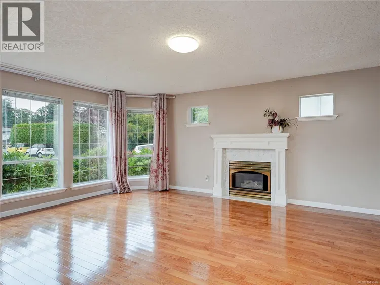 Photo 2 of 30 at 1395 Epsom Close