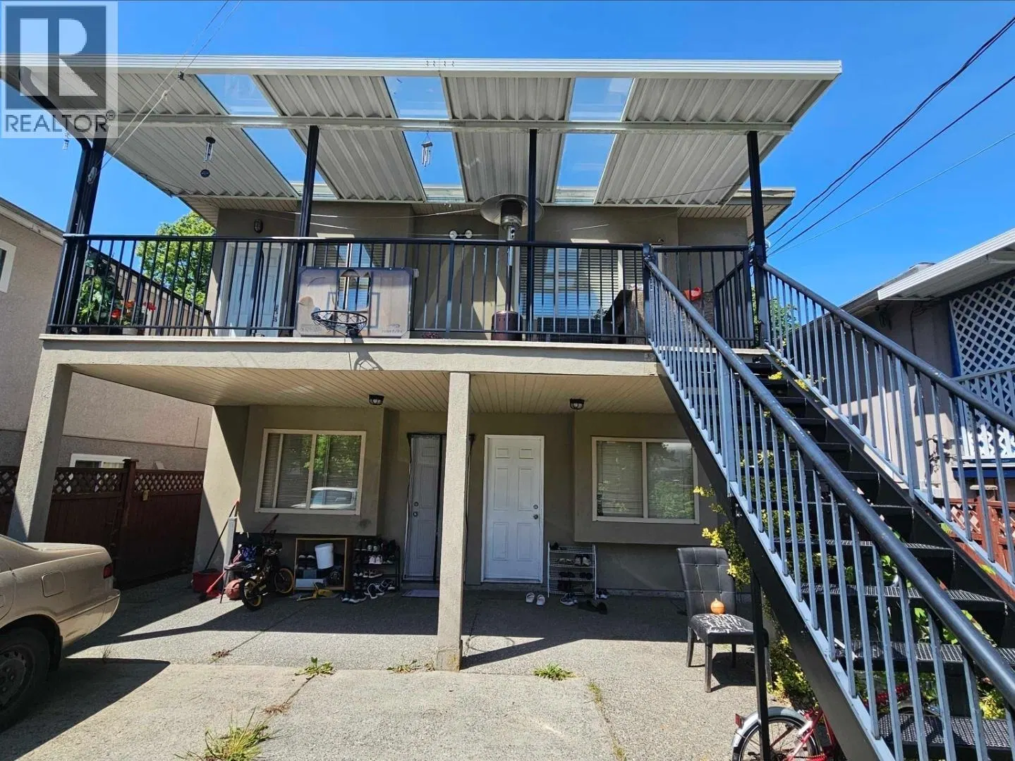 Photo 2 of 5 at 6128 ST CATHERINE Street