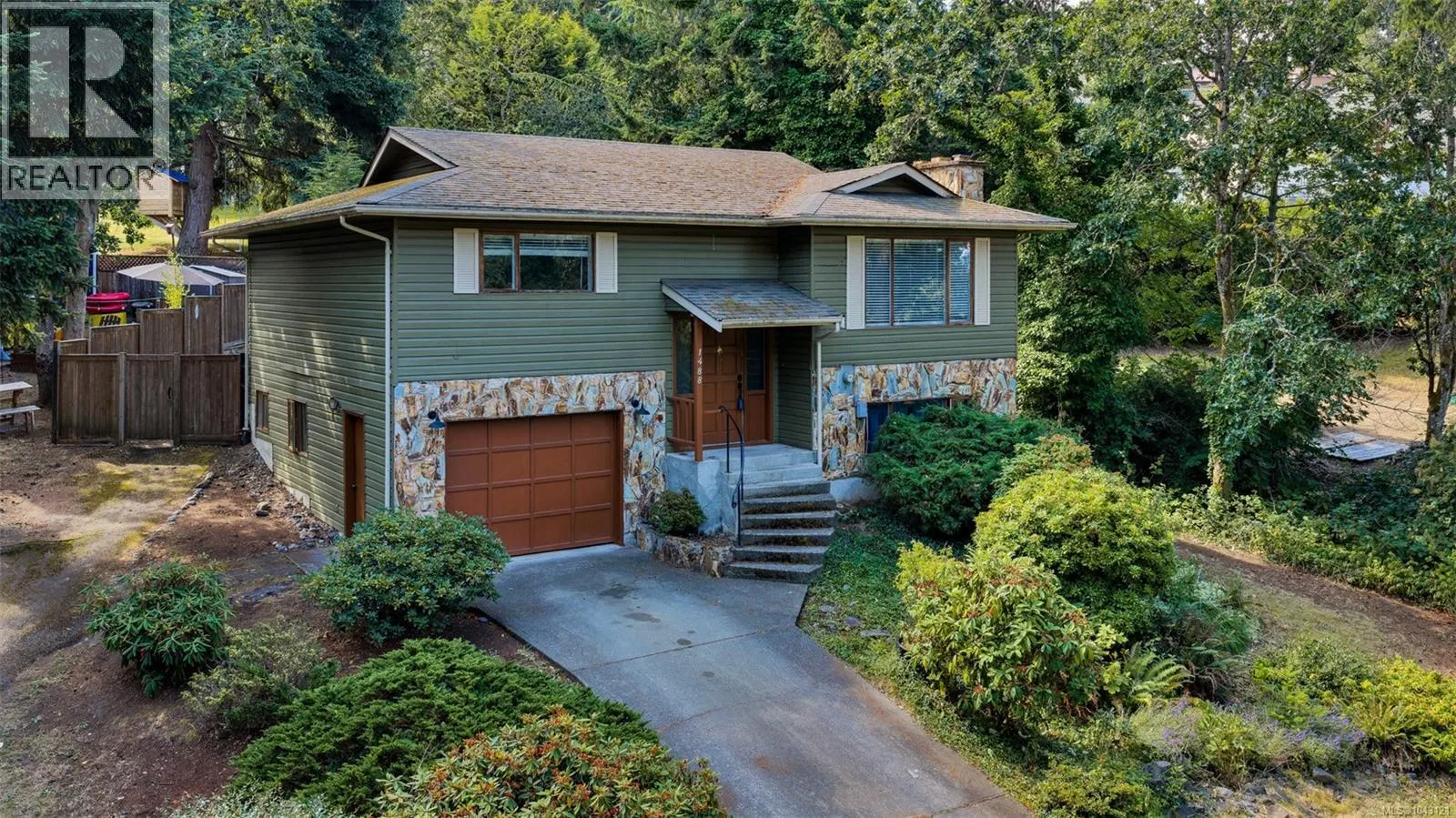 Photo 1 of 61 at 1488 Kingsview Road
