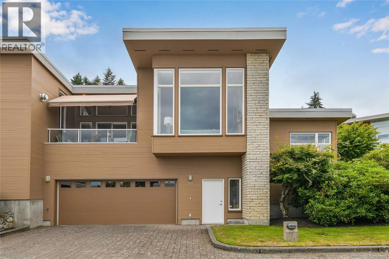 Photo 2 of 58 at 763 Sayward Hill Terrace