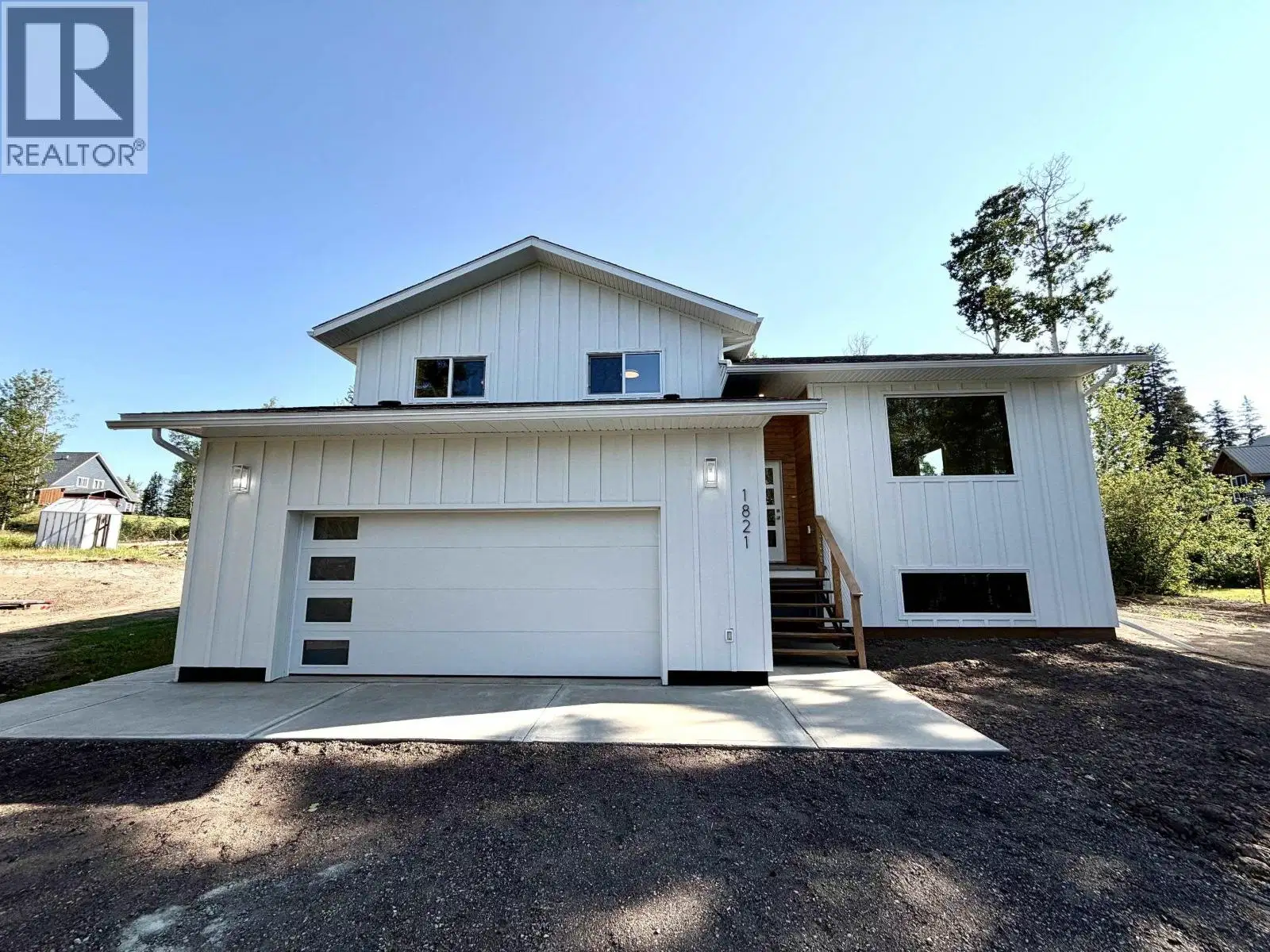 1821 SPRUCE Drive