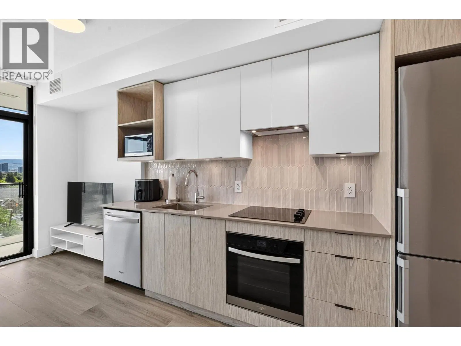 Photo 4 of 41 at #807 – 1488 Bertram Street