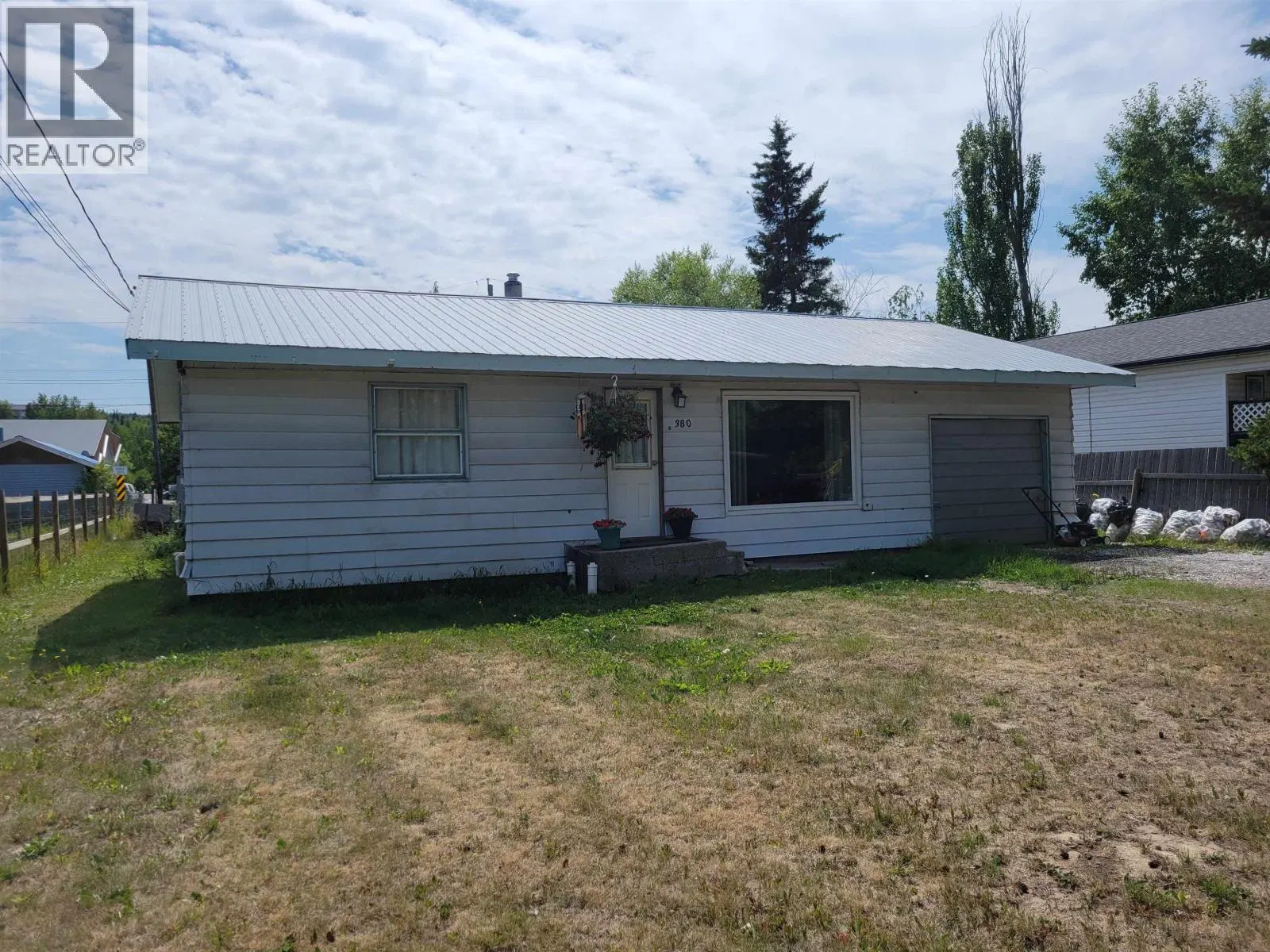 Photo 1 of 24 at 380 CONNAUGHT Street