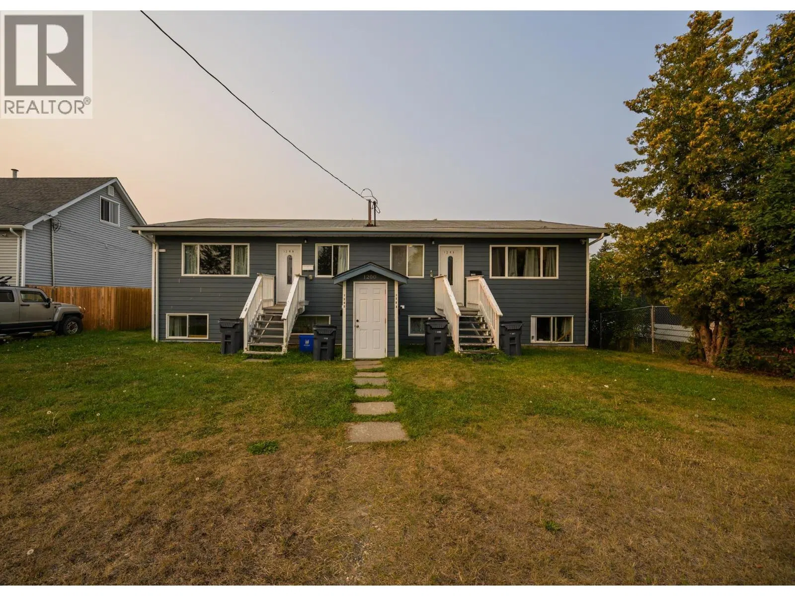Photo 3 of 37 at 1208 CUDDIE Crescent