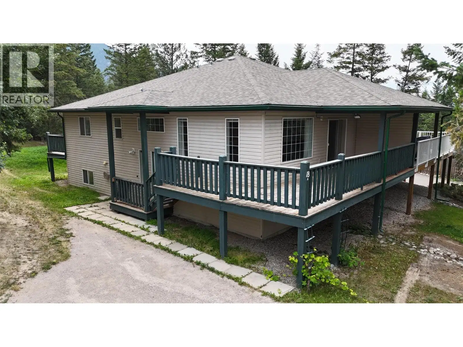 18A Wolf Crescent