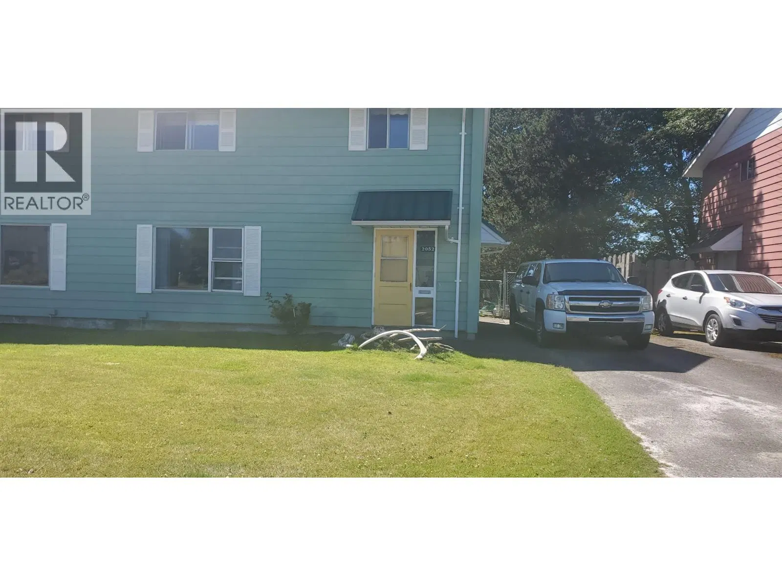 Photo 1 of 14 at 2052 MAPLE Crescent