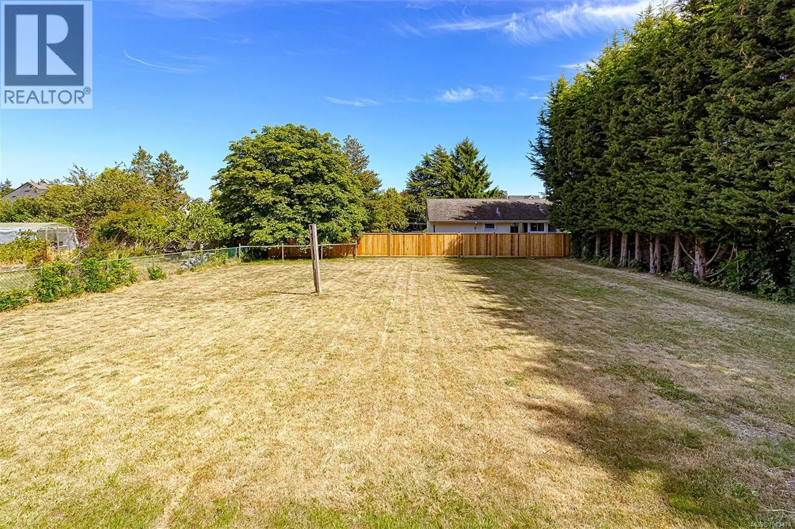 Photo 2 of 20 at 3141 Balfour Avenue
