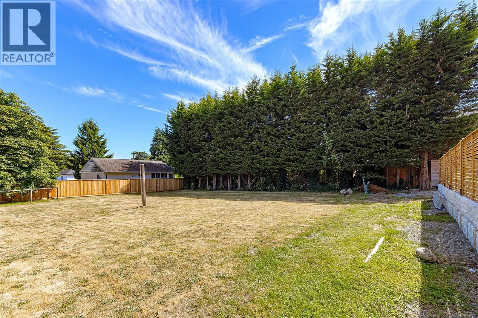 Photo 4 of 20 at 3141 Balfour Avenue