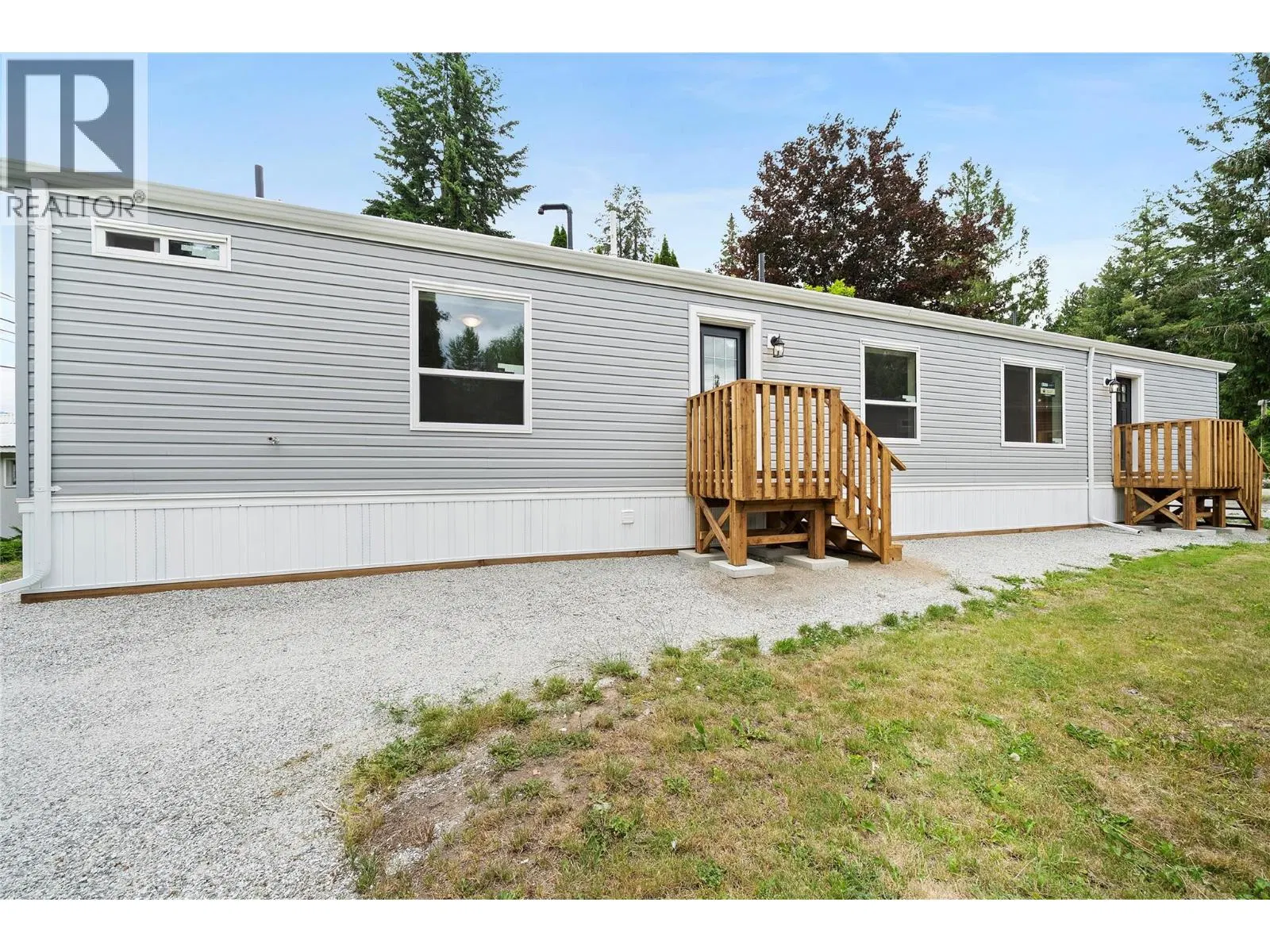 Photo 2 of 37 at #13 – 5161 63 Avenue