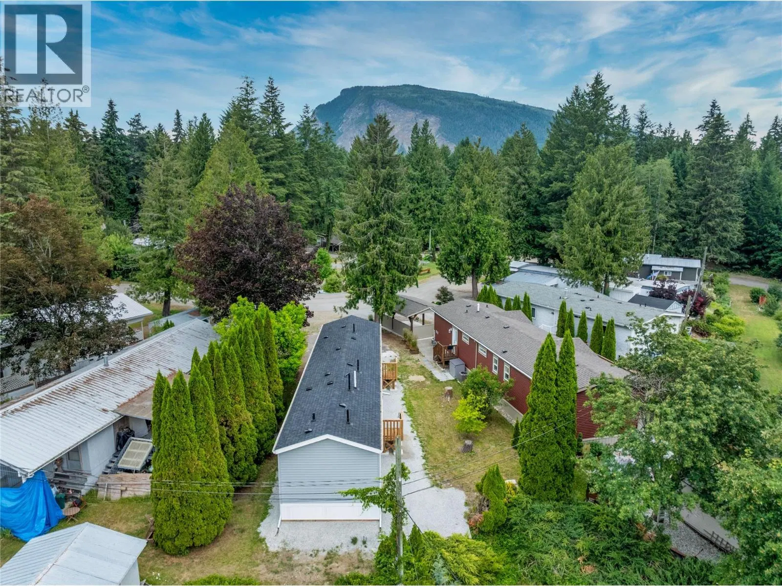 Photo 4 of 37 at #13 – 5161 63 Avenue