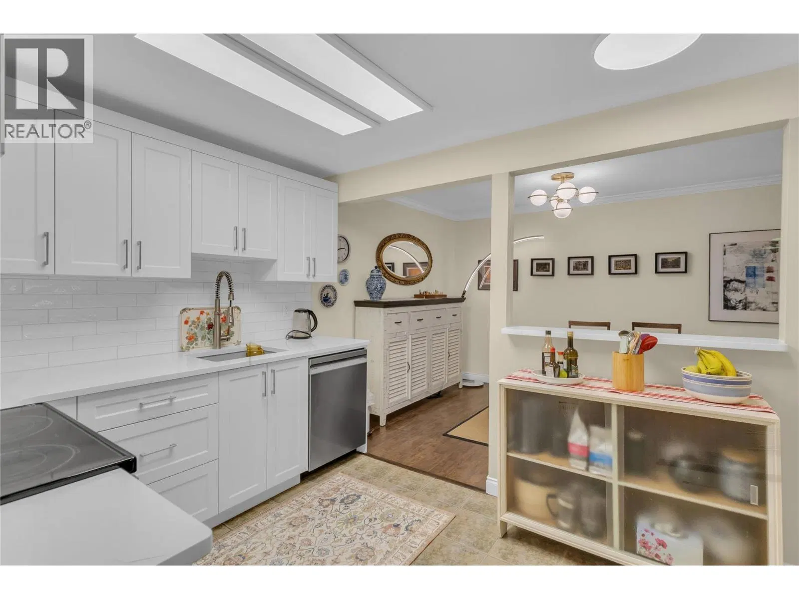 Photo 2 of 41 at #107 – 727 Houghton Road
