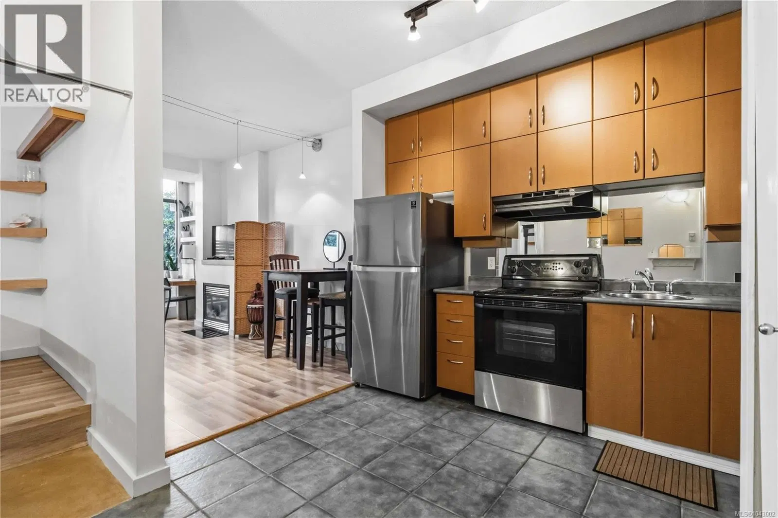 Photo 3 of 49 at #117 – 409 Swift Street