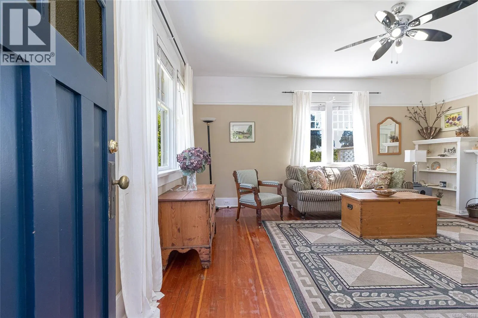 Photo 5 of 63 at 4014 Holland Avenue