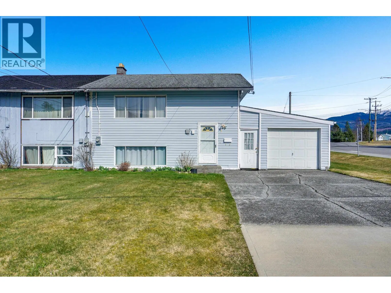 Photo 1 of 14 at 5 GREBE Street