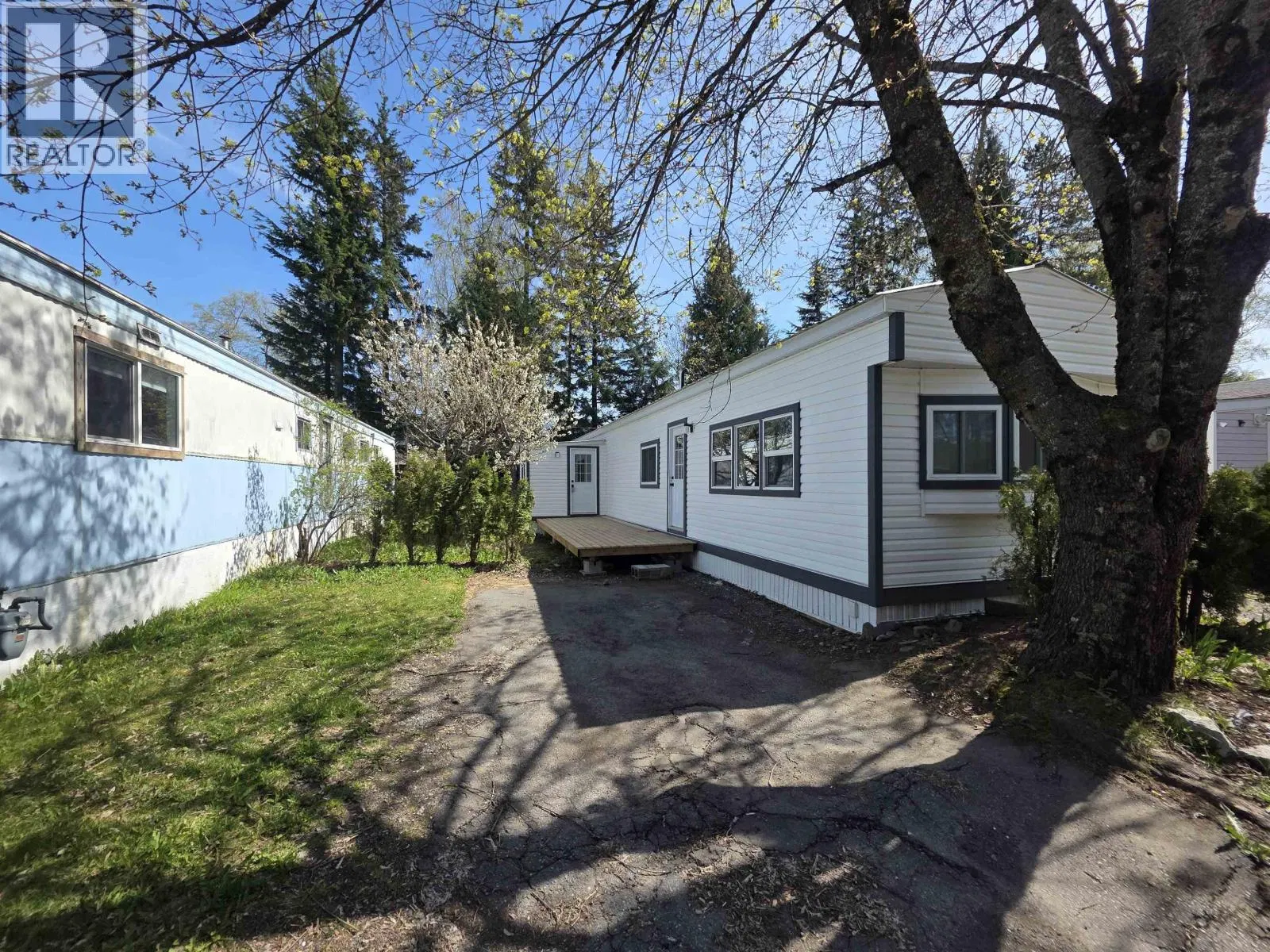 Photo 1 of 18 at #7 – 4625 GRAHAM Avenue