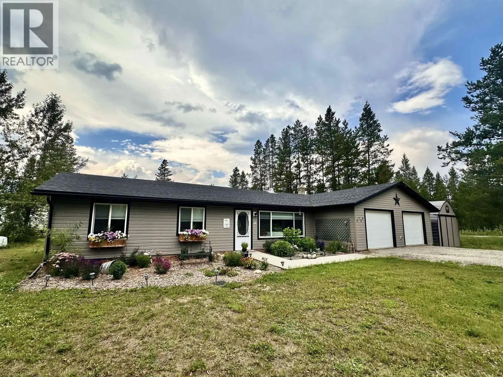 2725 TAMARACK Road