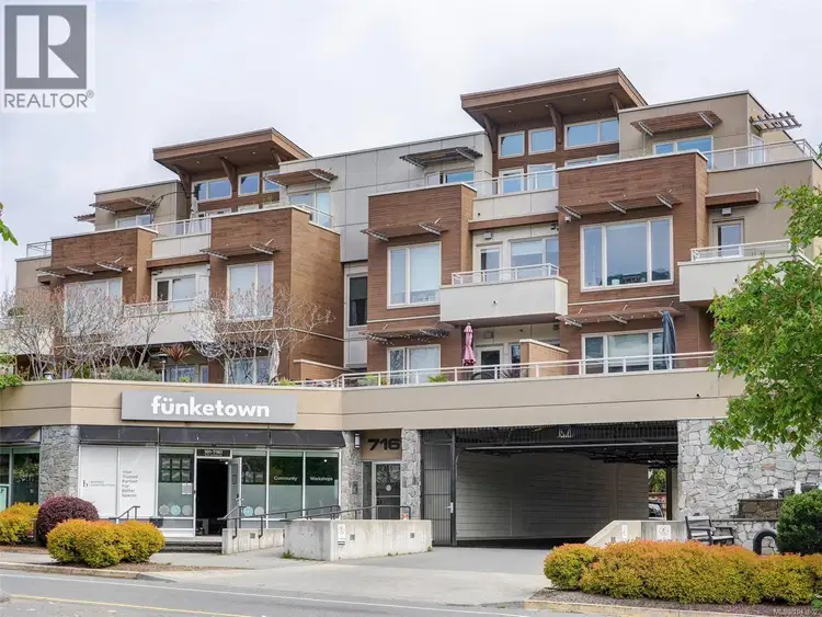 #401 – 7161 West Saanich Road