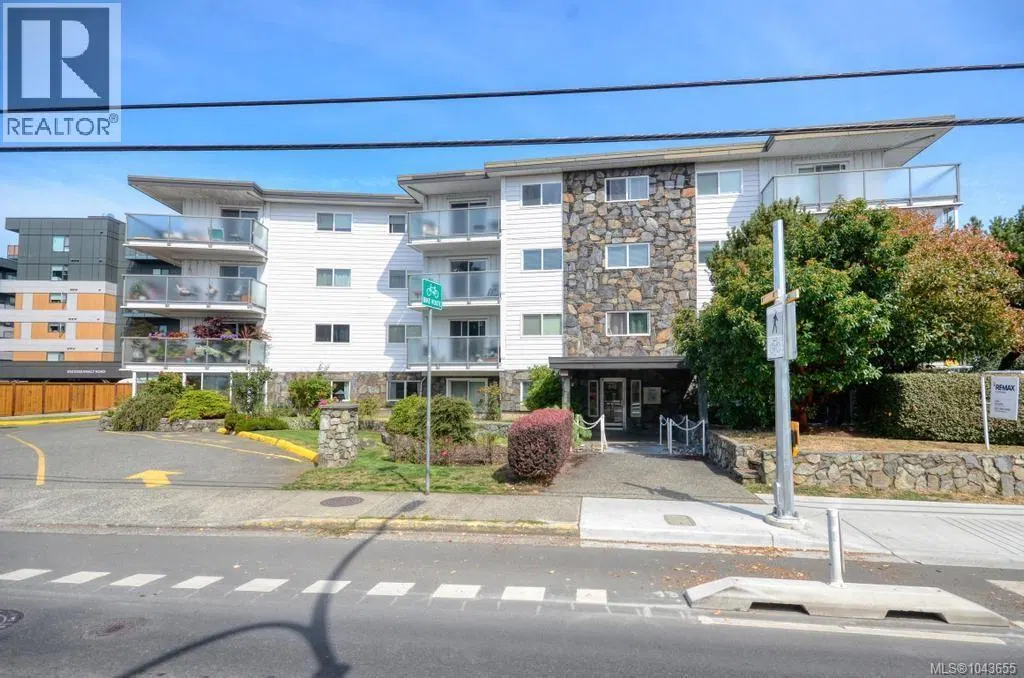 Photo 1 of 31 at #312 – 848 Esquimalt Road