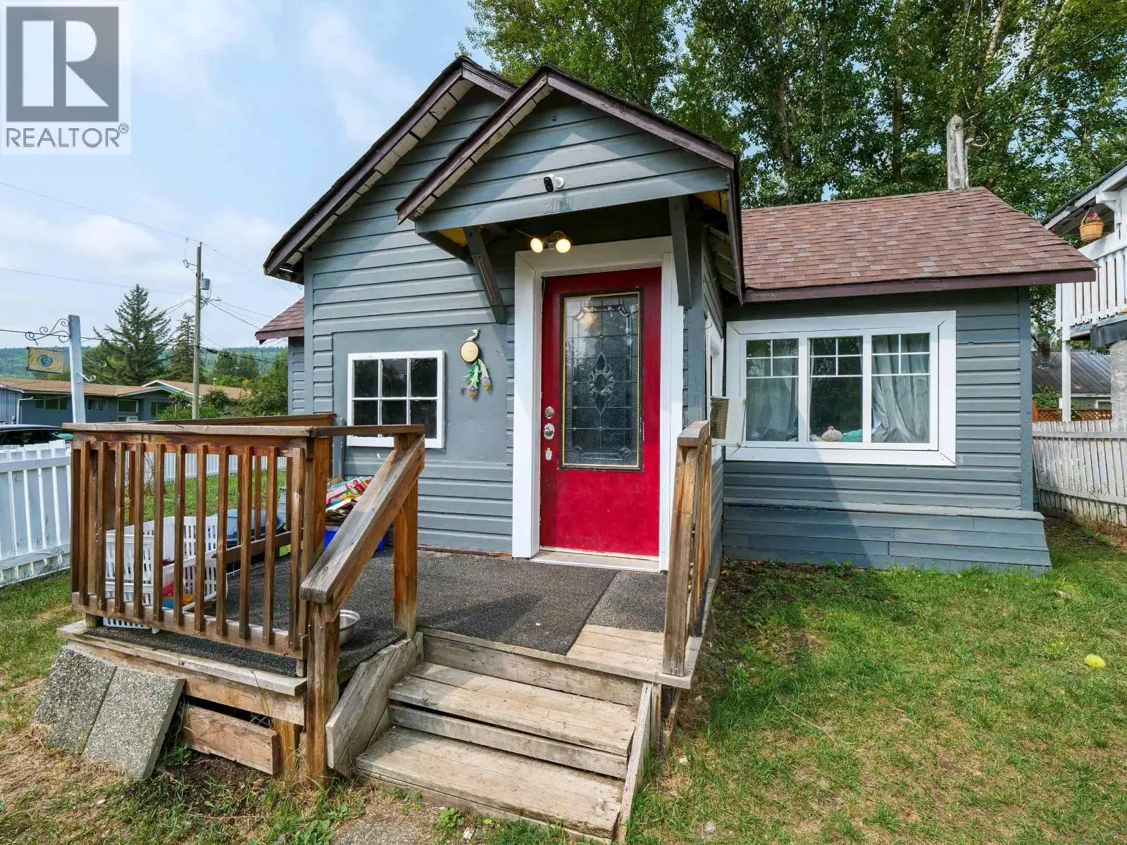 201 LEWIS Drive