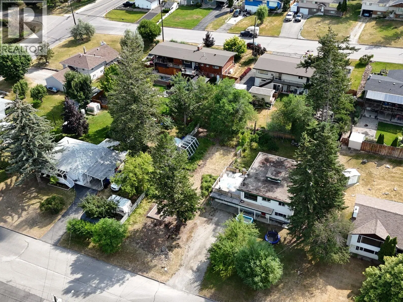 Photo 3 of 8 at 28th Avenue