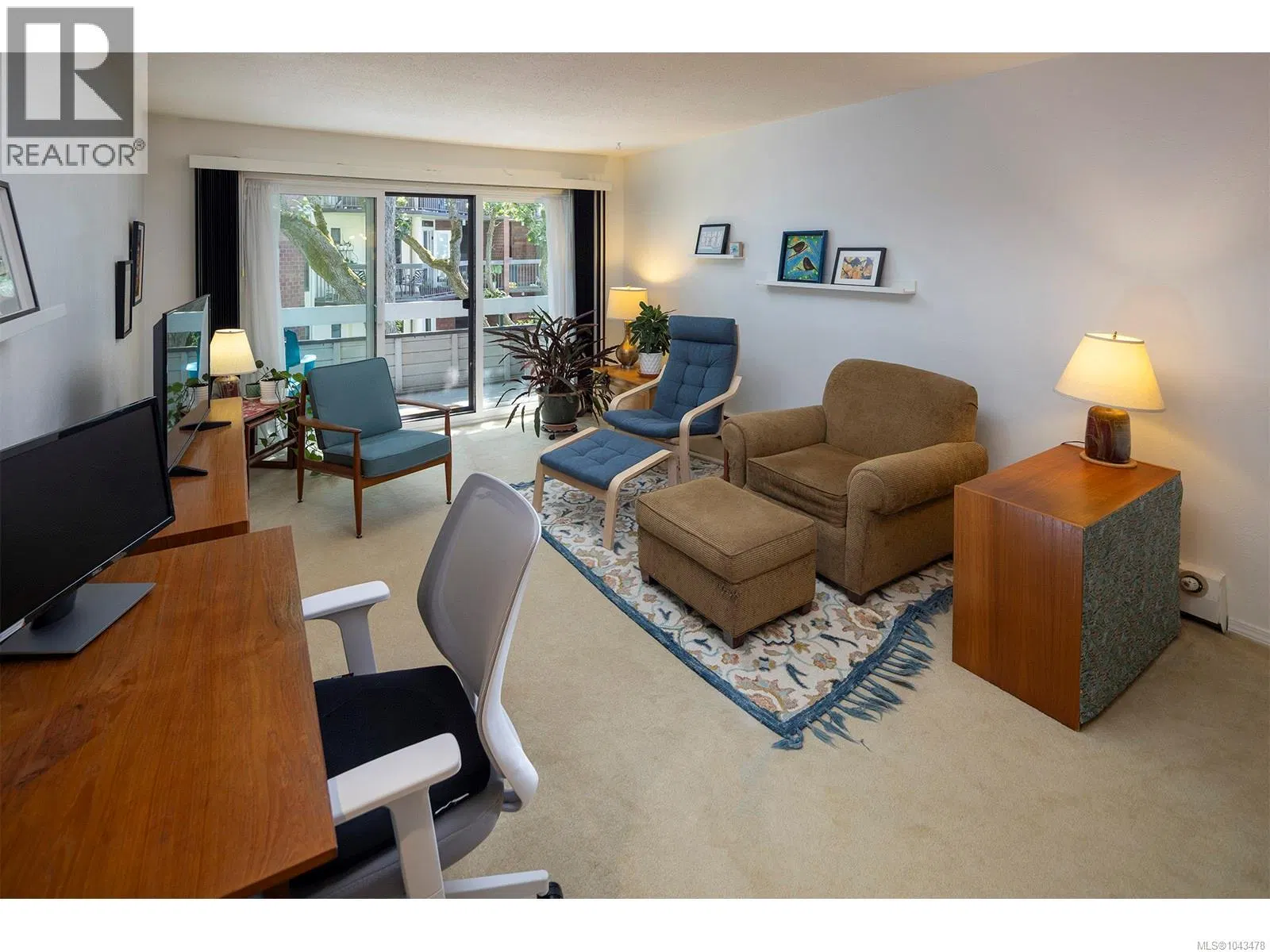 Photo 3 of 31 at #307 – 2095 Oak Bay Avenue