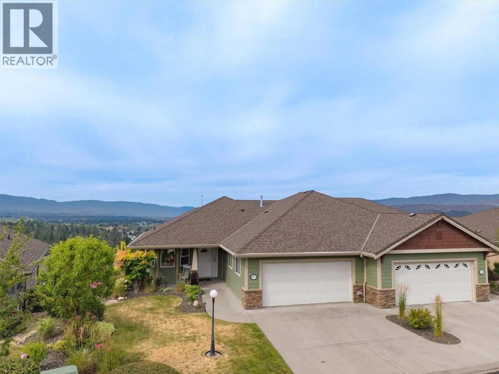 5205 Sandhills Drive